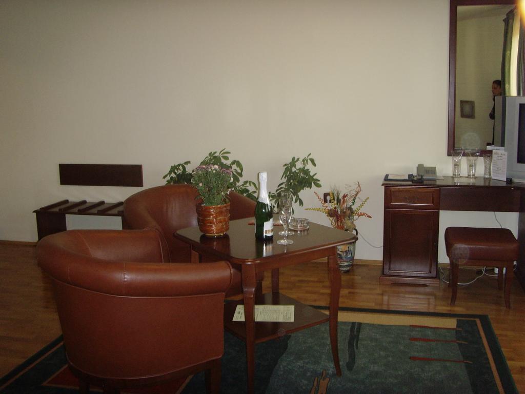 וליקו טורנובו Meridian Hotel Bolyarski מראה חיצוני תמונה